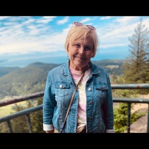 Meet your Posher, Anita